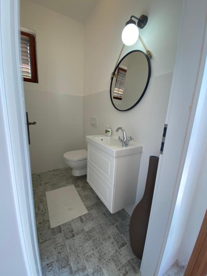 Apartament V